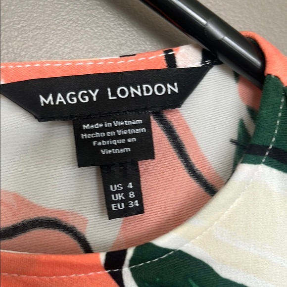 Maggy London Floral Side Twist Sleeveless Dress - Picture 3 of 5